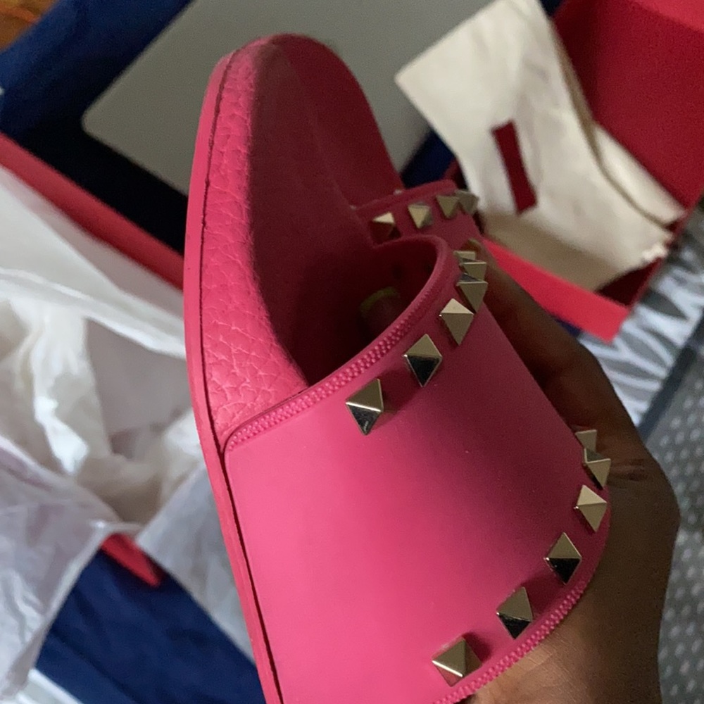 Valentino Slides - Picture 9 of 9
